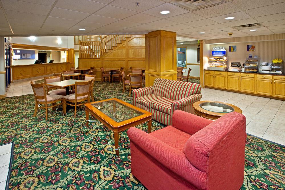 Holiday Inn Express Scottsburg By Ihg Dış mekan fotoğraf
